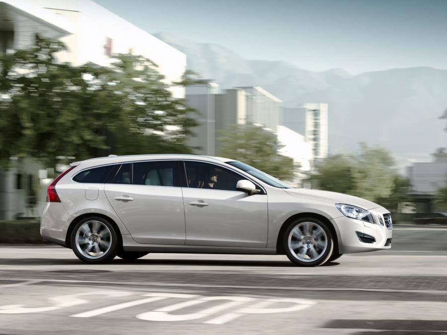  Volvo V60 2010 года  (фото 36 из 55)